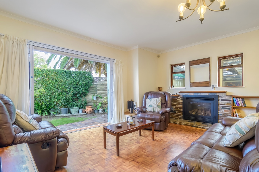 4 Bedroom Property for Sale in Plumstead Western Cape